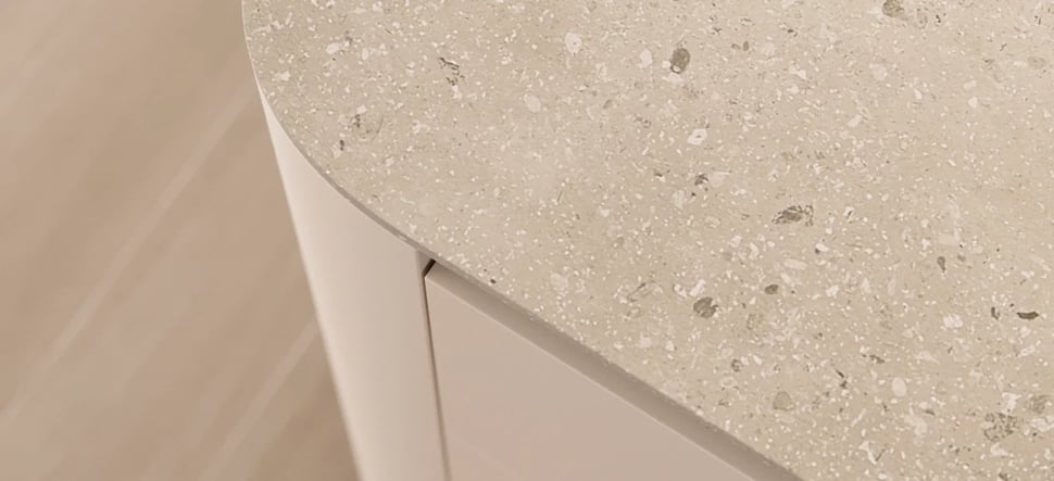 Terrazzo met grove steenkorrels